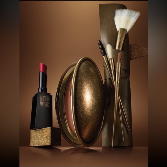 MAC Light Plus Pro Longwear Powder - Picture 8 of 8